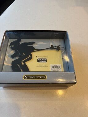 Silhouette gray and black skier photo frame